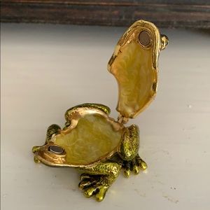 QIFU-Hand Painted Enameled Frog Style Decorative Hinged Jewelry Trinket Box Unique Gift for Home Decor QIFU-Hand Painted Enameled Frog Style Decorative Hinged Jewelry Trinket Box Unique Gift for Home Decor